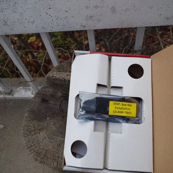 New In Box  Belkin USB NetWork Adapter - Picture 6 of 6